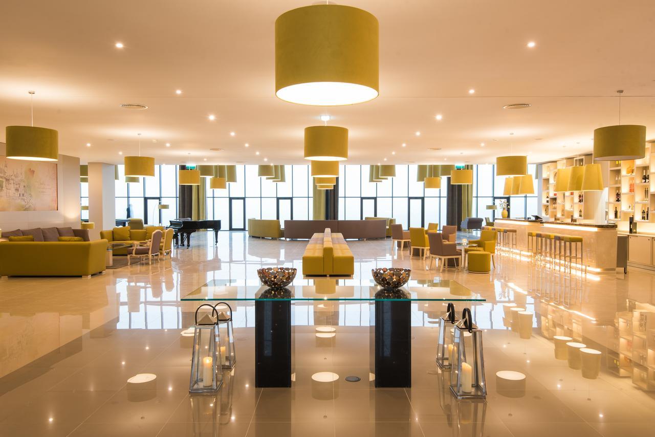 Vila Gale Sintra Esterno foto The lounge at the airport
